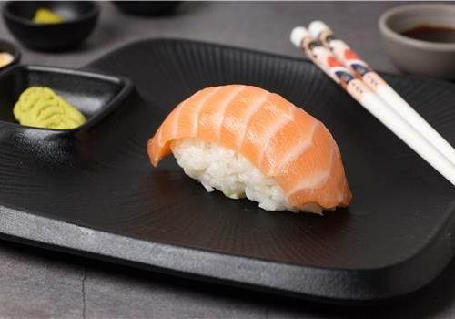 751 ניגירי סלמון