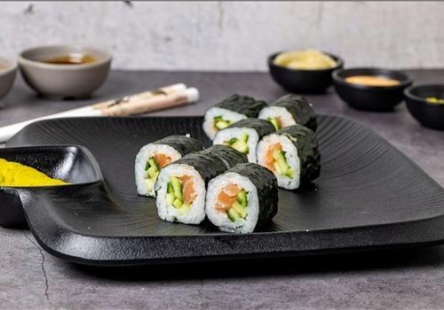 202 מאקי ספייסי סלמון ומלפפון