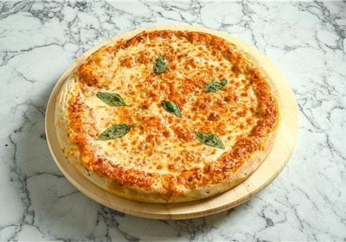 פיצה טבעונית משפחתית