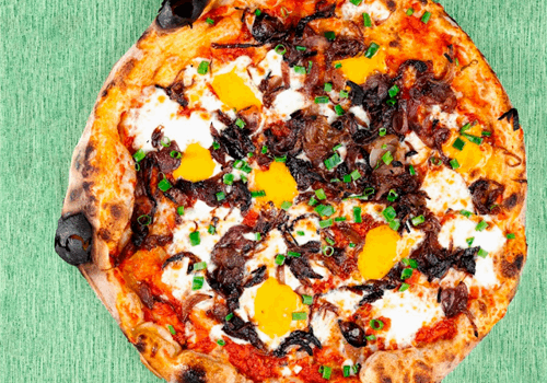 פיצה בצלים גדולה - פופולארי!