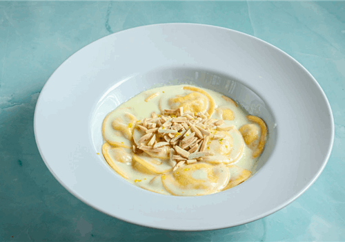 רביולי גבינה