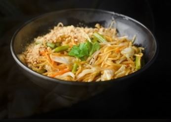 נודלס קוקוס קארי