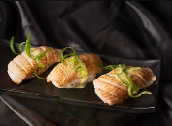 ניגירי סלמון צרוב - חדש!