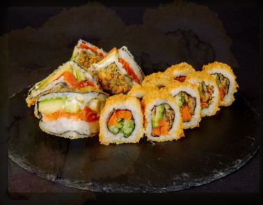 קומבינאצה קריספי - 8 יח' + 4 יח' סושי סנדוויץ'