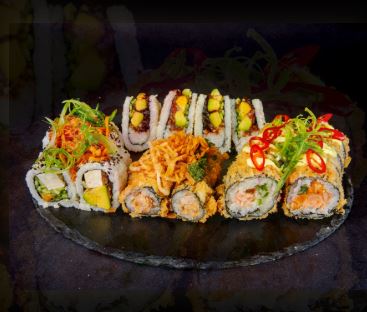 קומבינאצה החריפה - 24 יח' + 4 יח' סושי סנדוויץ'