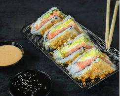 סנדוויץ' סלמון ואבוקדו