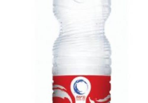 בקבוק גדול מים מינרלים 