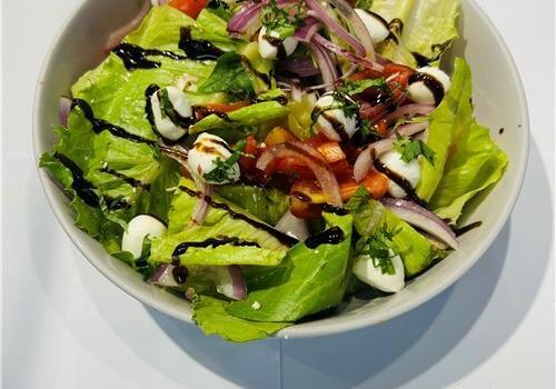 סלט בייבי מוצרלה