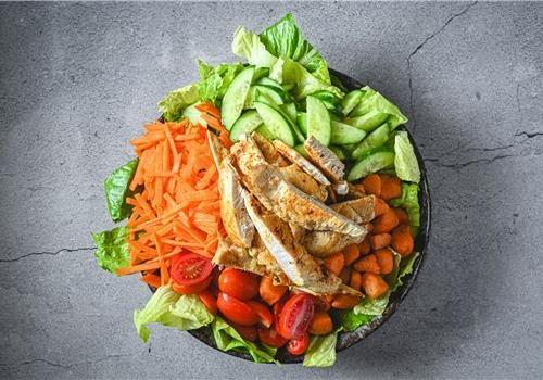 סלט חזה עוף 