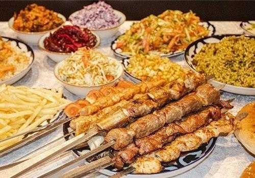 ארוחת מלכים משפחתית ארוחת מלכים משפחתית