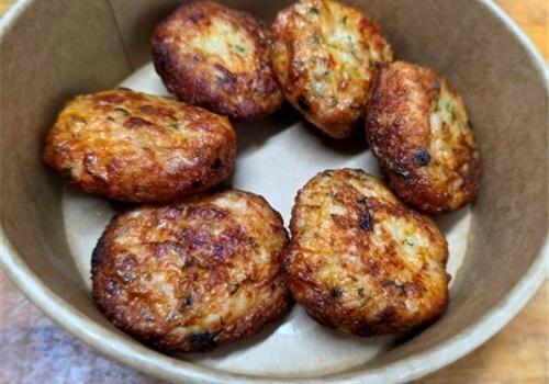 2 מנות קציצות עוף מטוגנות - 6 יח