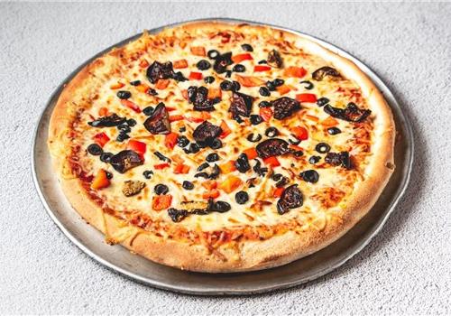 פיצה ים תיכונית אישית