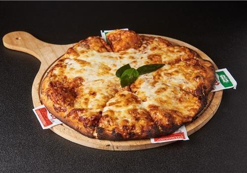 פיצה מרגריטה