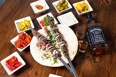 קבב כבש בצלחת