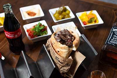 אנטריקוט בפיתה