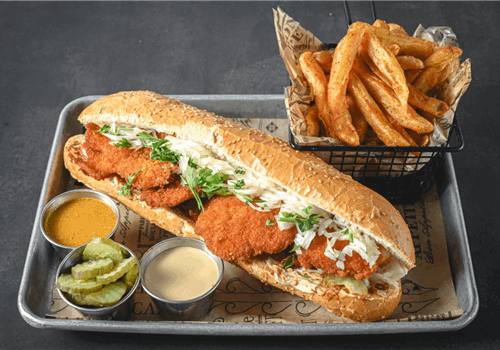 באגט שניצל+ צ'יפס אישי+ שתייה