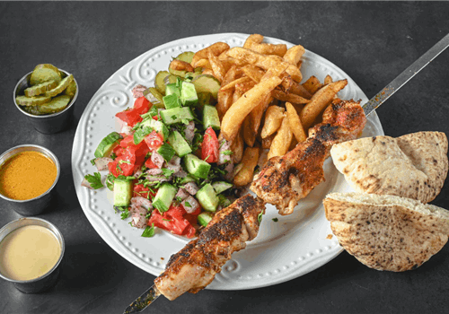 שיפוד פרגית בצלחת