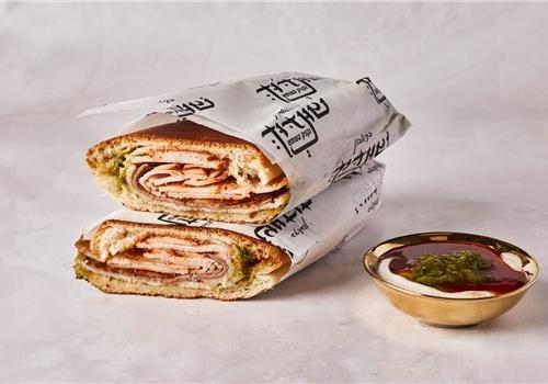 טוסט נקניק אקסטרה