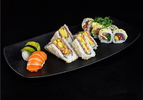 קומבינאצה סינגל- 10 יח' + 4 יח' סושי סנדוויץ'