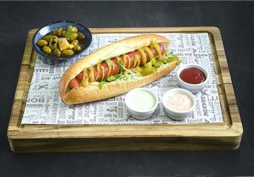 נקניקית עגל ענקית